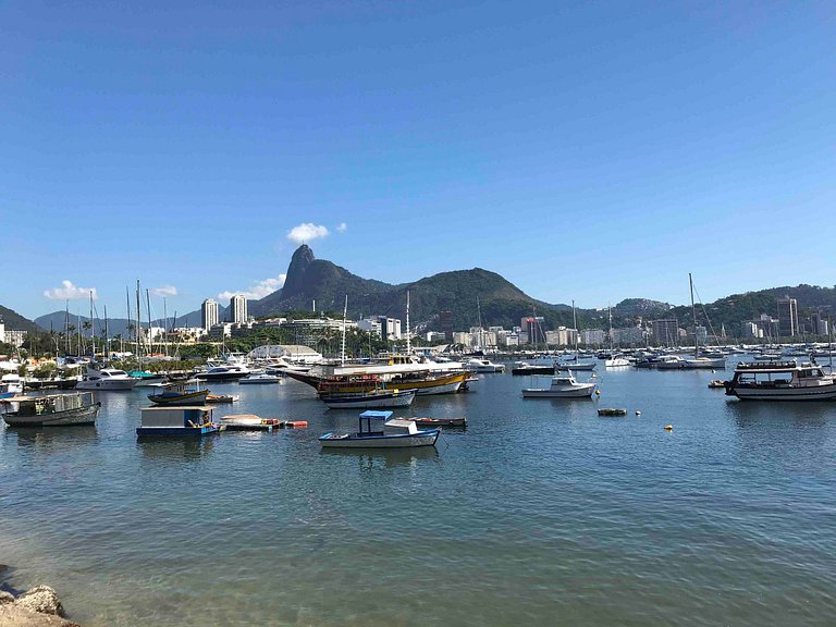 Apartamento para Temporada em Copacabana: Vista Mar e Metrô