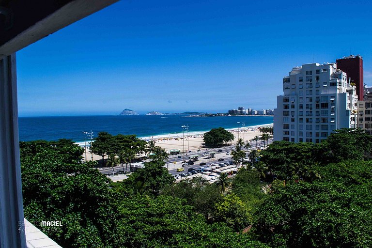 Copacabana: Beach View and Pet Friendly | 5 Guests