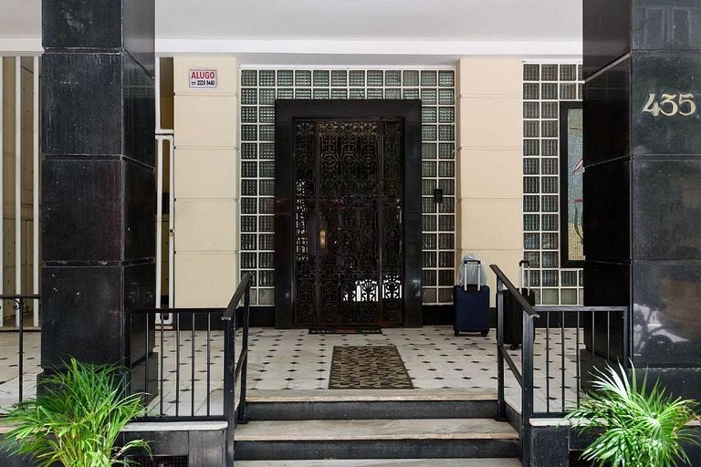 Copacabana: Pet-Friendly, Beach, 3 Guests