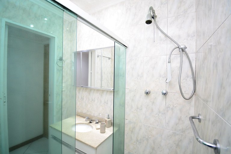 Copacabana: Beach View and Pet Friendly | 5 Guests