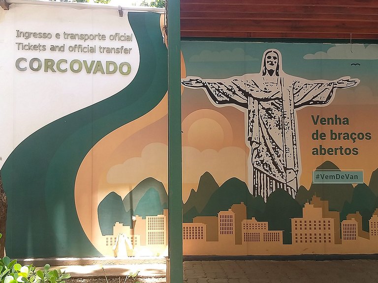 Apartment in Copacabana, sea view and subway