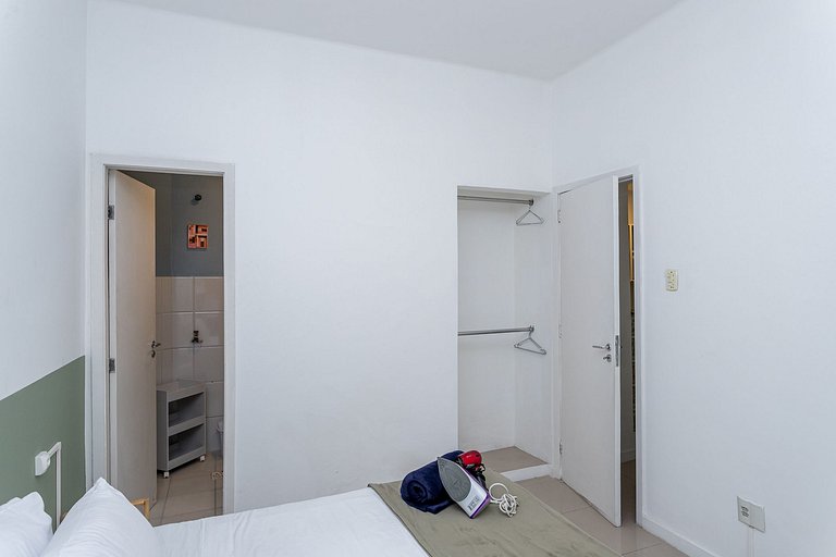 Must Leblon - Pack: 4 Guests, Beach + 1 Ticket