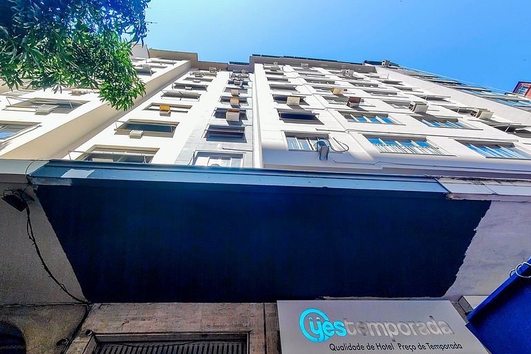 Copacabana, comfort and beachside for 5