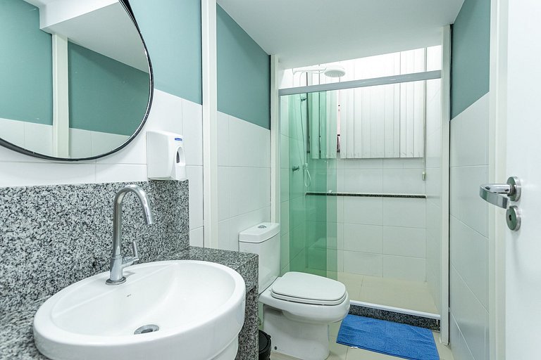 Copacabana, comfort and beachside for 5