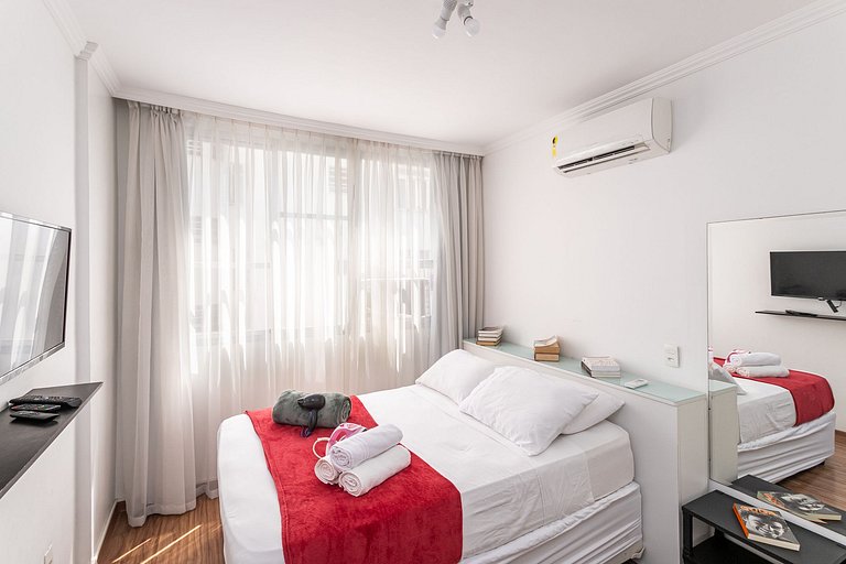 Seasonal Apt at Urca, Pool and Garage
