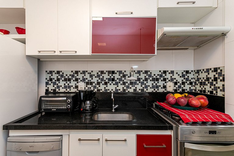 Seasonal Apt at Urca, Pool and Garage
