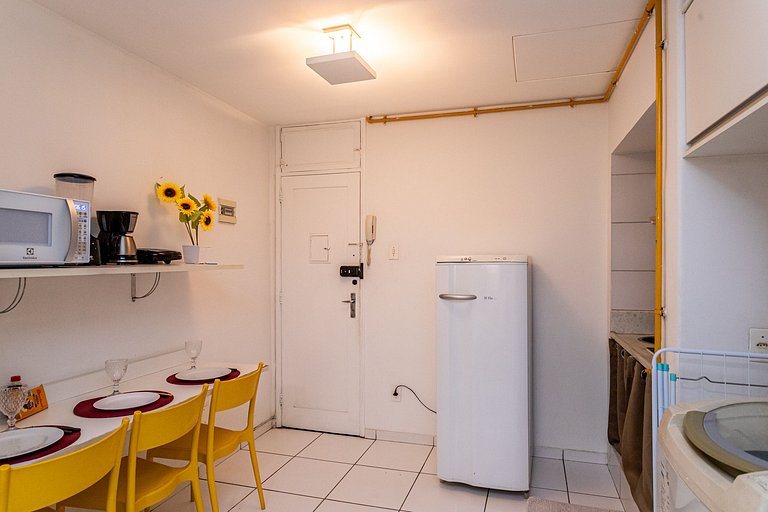Copacabana: Pet-Friendly, Beach, 3 Guests