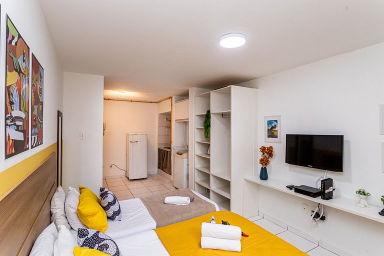 Copacabana: Pet-Friendly, Beach, 3 Guests