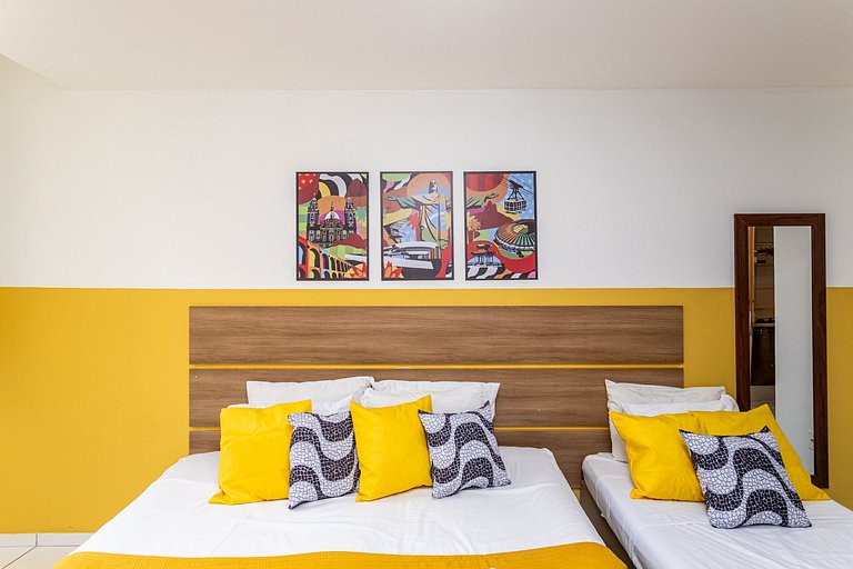 Copacabana: Pet-Friendly, Beach, 3 Guests