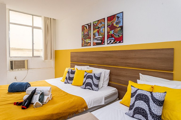 Copacabana: Pet-Friendly, Beach, 3 Guests