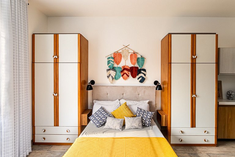 Copacabana: Pet-Friendly, Close to Subway