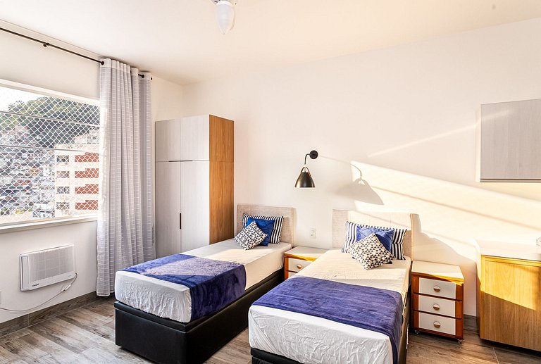 Copacabana: Redeemer View and Comfort for 3