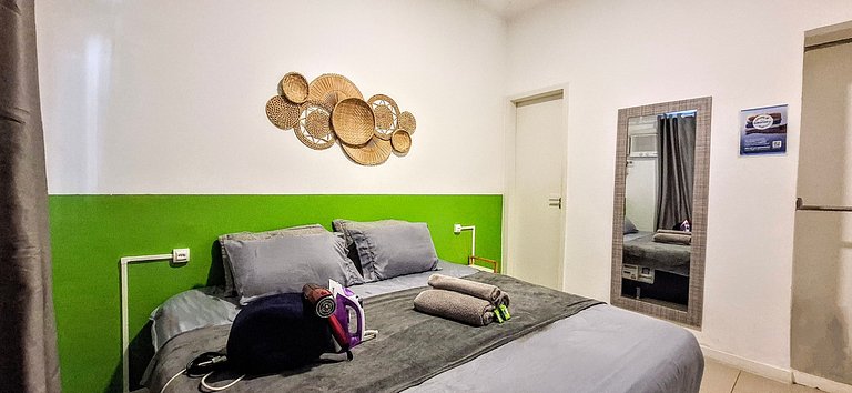 Must Leblon - Pack: 4 Guests, Beach + 1 Ticket