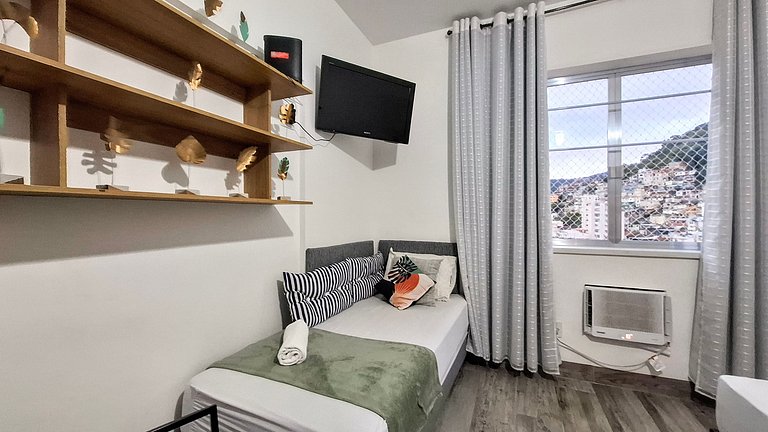 Copacabana: Redeemer View and Comfort for 3