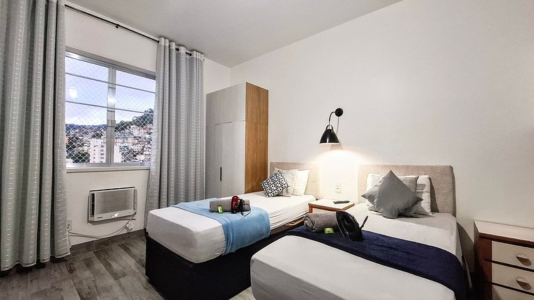 Copacabana: Redeemer View and Comfort for 3
