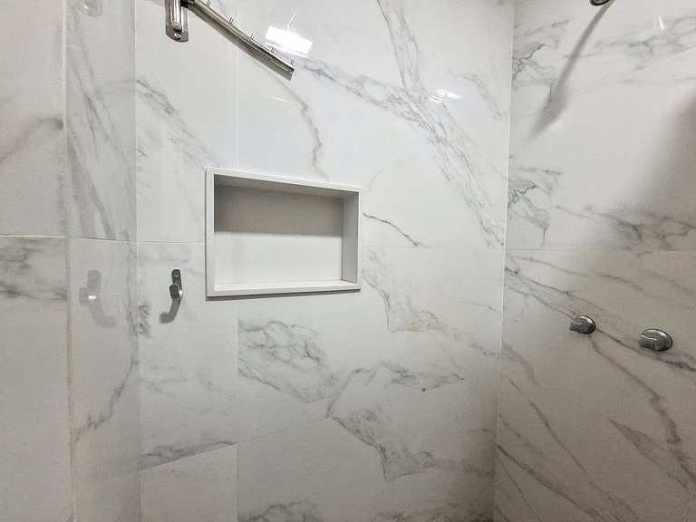 Copacabana Light - Confort + 1 Ticket or Transfer