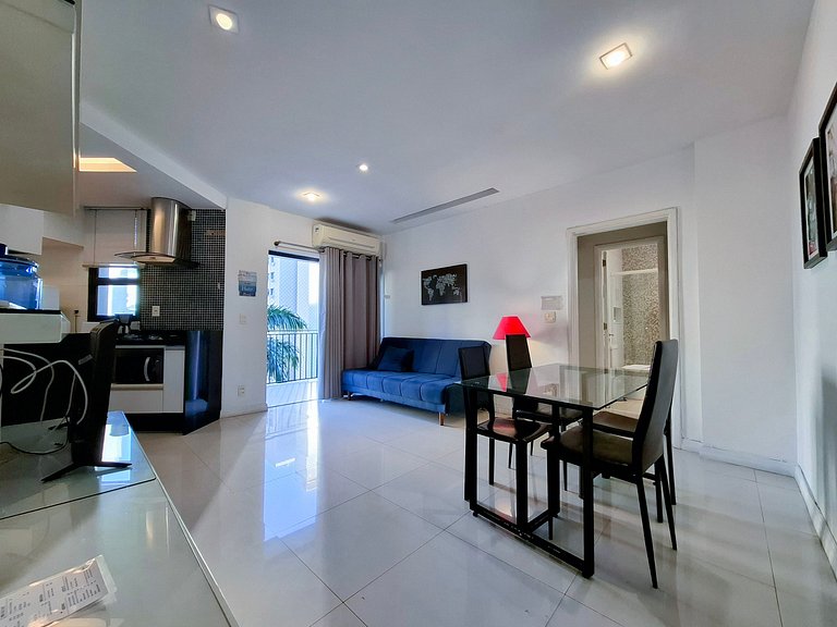 Must Copacabana: 4 Guests, Beach + 1 Transfer