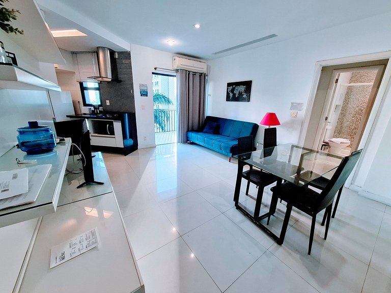 Must Copacabana: 4 Hospedes, Praia + 1 Transfer