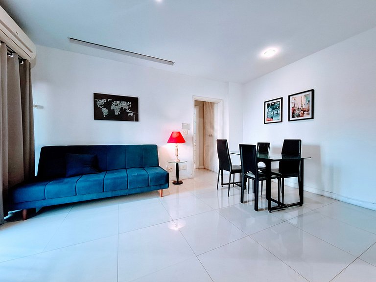 Must Copacabana: 4 Hospedes, Praia + 1 Transfer