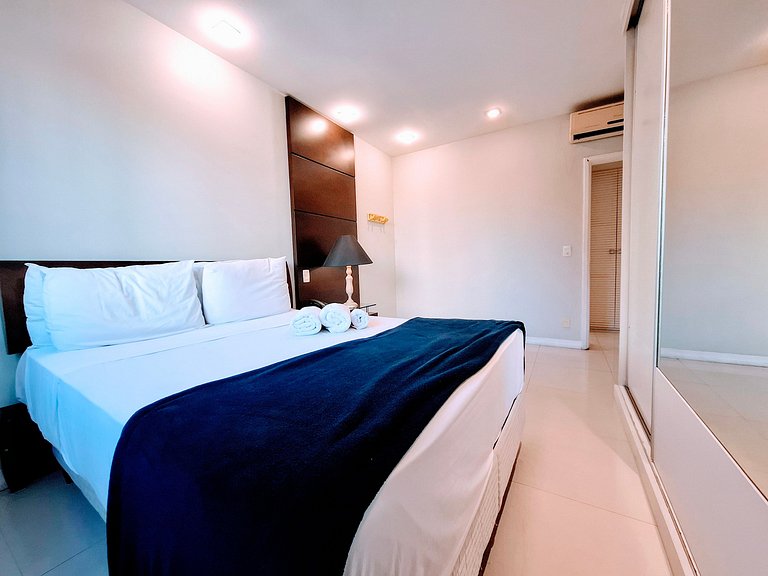 Must Copacabana: 4 Hospedes, Praia + 1 Transfer