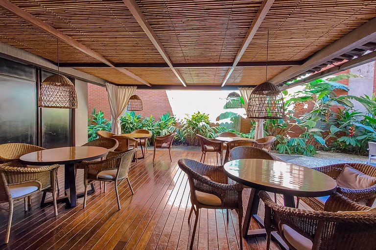 Humm Copacabana! 2 Guests, Beach + 1 Transfer