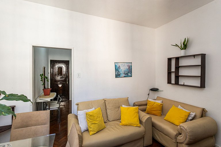 Classic Copacabana! Beach and Comfort