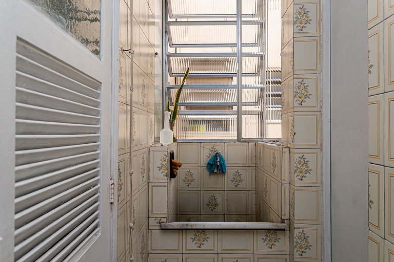 Classic Copacabana! Beach and Comfort