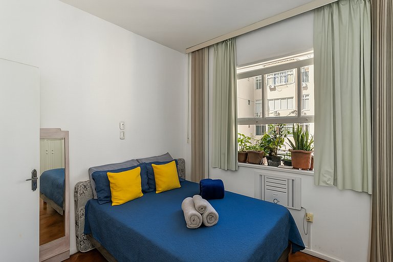 Classic Copacabana! Beach and Comfort