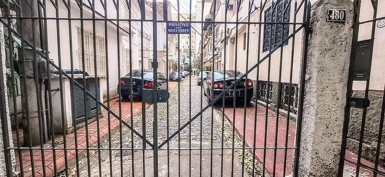 Hostel em Ipanema - Quarto Feminino (C1)