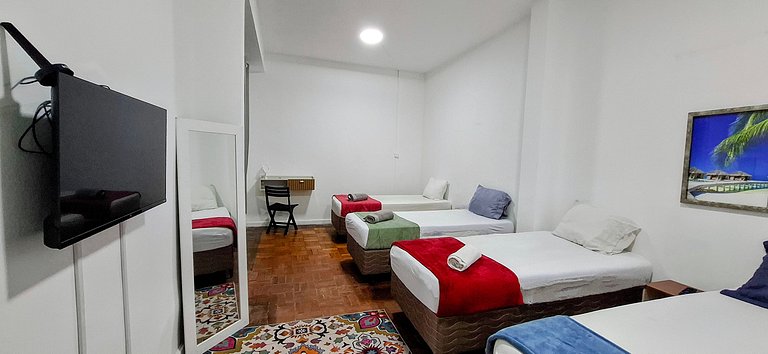 Hostel em Ipanema - Praia, Amigos e Música!