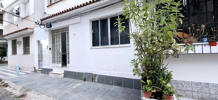 Ipanema: Cozy and Beach for 3 People