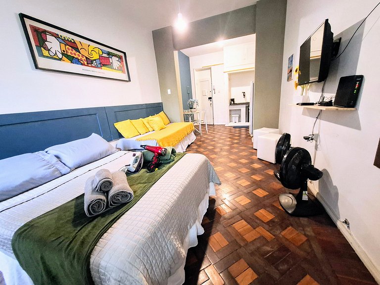 Copacabana Way - 4 Guests, Beach and Private