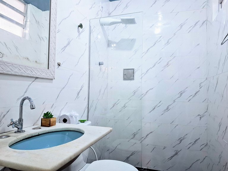 Copacabana Way - 4 Guests, Beach and Private