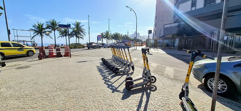 Hostel em Ipanema - Praia, Amigos e Música!