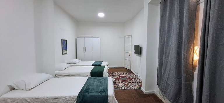 Hostel em Ipanema - Praia, Amigos e Música!