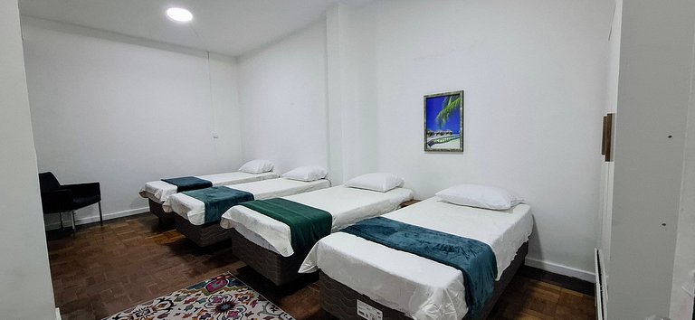 Hostel en Ipanema - ¡Playa, Amigos y Música!