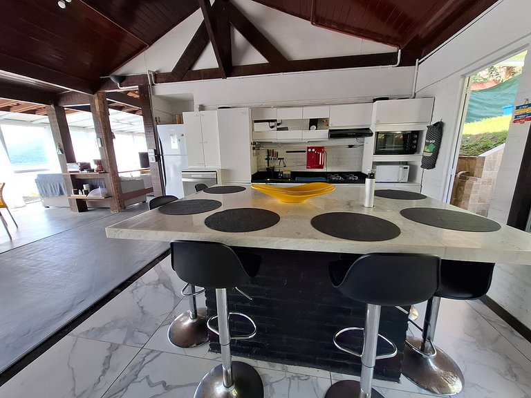 Beach Home: Mangaratiba, Beach and Comfort