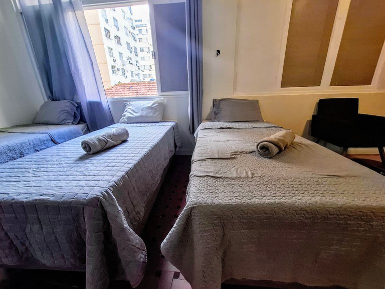 Hostel em Ipanema - Praia, Amigos e Música!
