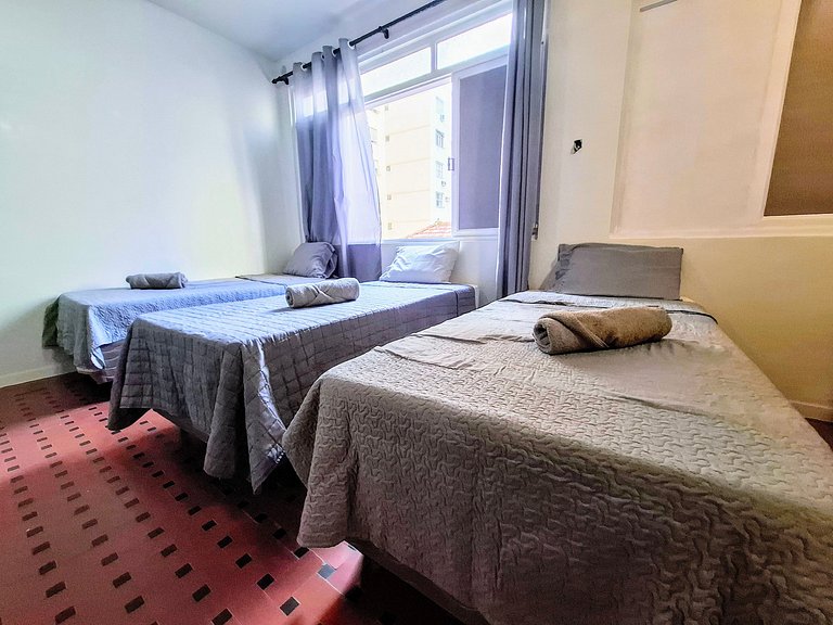 Hostel em Ipanema - Praia, Amigos e Música!