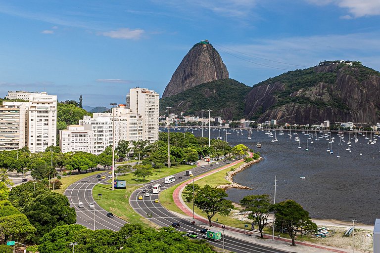 Botafogo - 3 guests, beach and recreation.