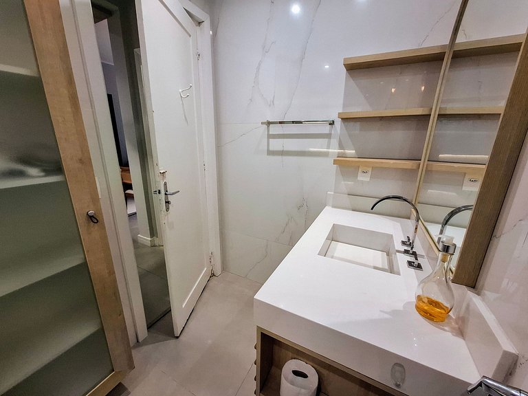Design, Aconchego e 4 hospedes no Leblon