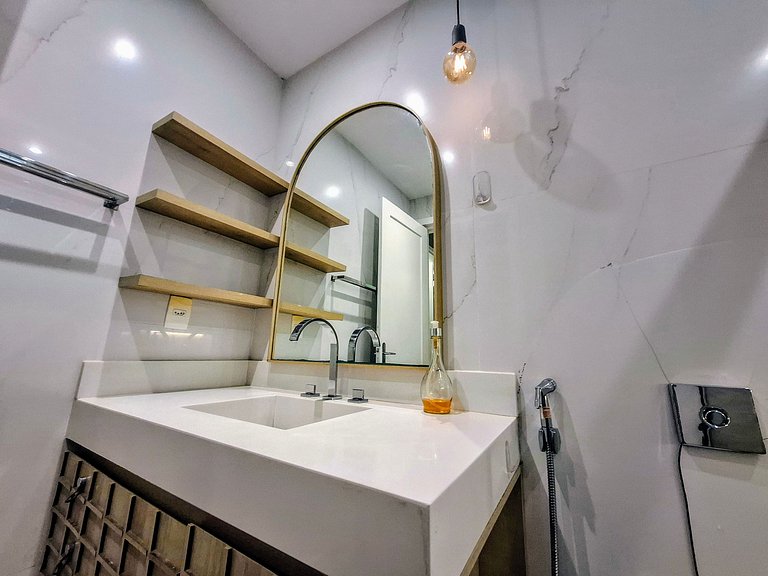 Design, Aconchego e 4 hospedes no Leblon