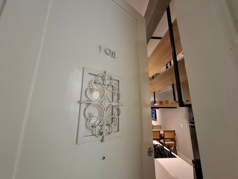 Design, Aconchego e 4 hospedes no Leblon