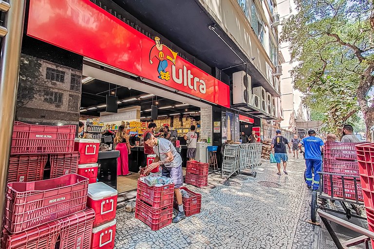 Copacabana: Playa y Comodidad | Hasta 4 personas