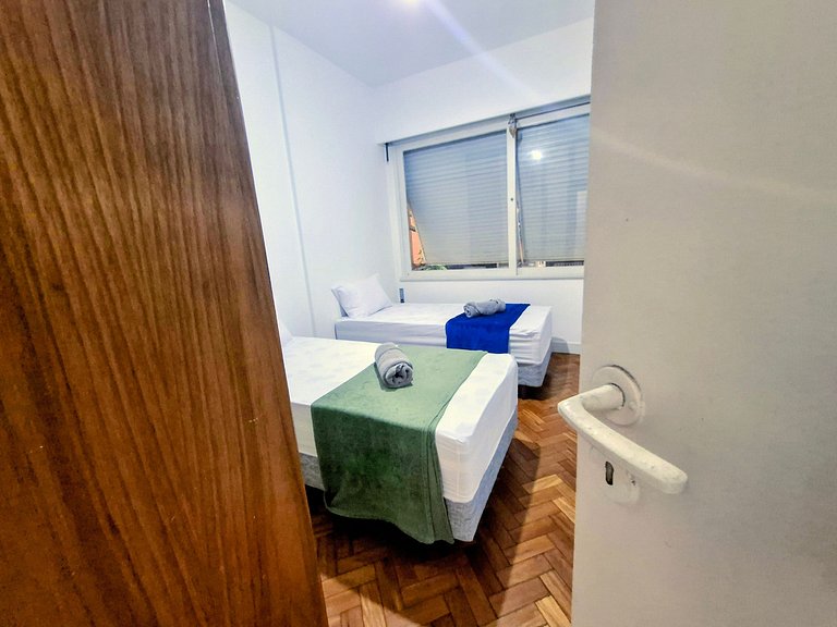 Copacabana: Conforto, Praia e Tranquilidade para 5