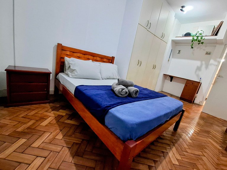 Copacabana: Conforto, Praia e Tranquilidade para 5