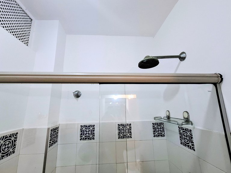 Copacabana: Conforto, Praia e Tranquilidade para 5