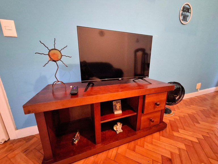 Copacabana: Conforto, Praia e Tranquilidade para 5