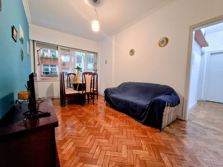 Copacabana: Conforto, Praia e Tranquilidade para 5