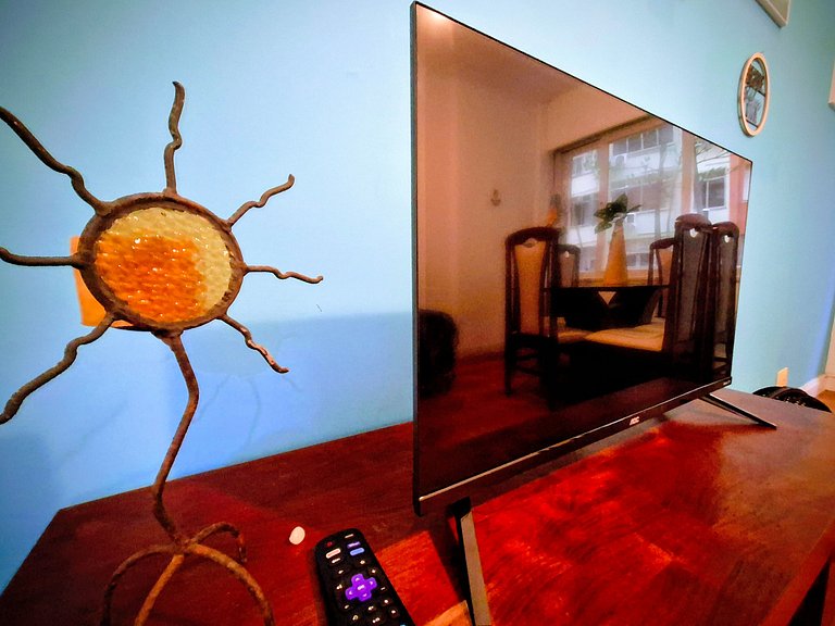 Copacabana: Conforto, Praia e Tranquilidade para 5